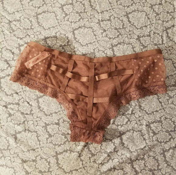 Victoria Secret - Very Sexy Bra & Panty Set - Picture 9 of 12